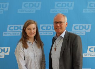 Marie Hecker und Landtagsabgeordneter Martin Sträßer. Foto: Andreas Graaf-von der Ahe (PR Sträßer)